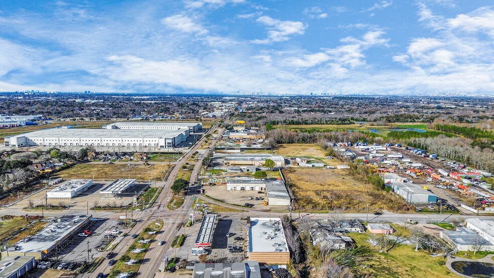 More Photos Of 5417 Anderson Rd, Houston Unknown For Lease