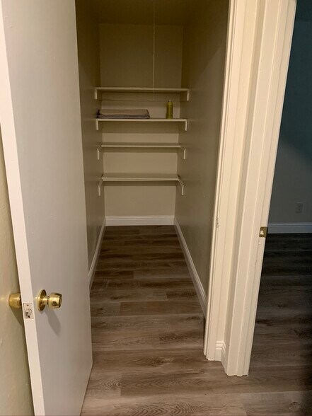 More Photos Of 501 S 30th St, Richmond Apartments For Sale