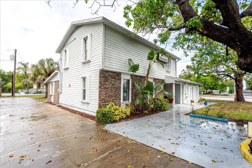 More Photos Of 1514 SE Port St Lucie Blvd, Port Saint Lucie Office For Sale