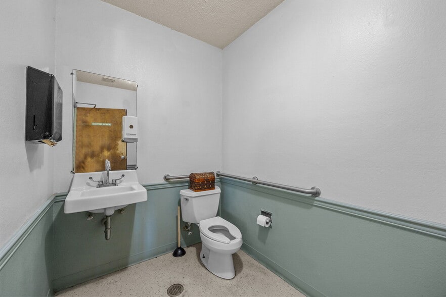 More Photos Of 1719 Quarter Rd, Swanquarter Rehabilitation Center For Sale