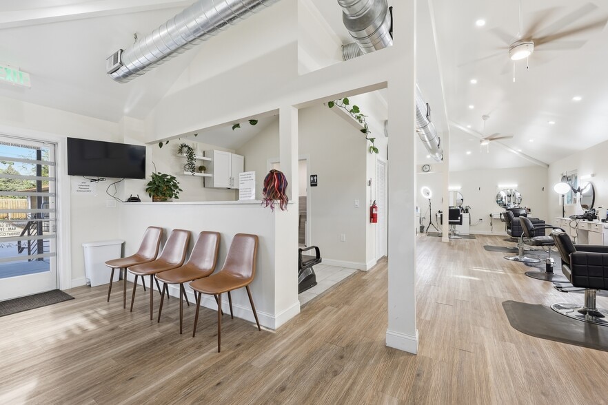 More Photos Of 25 Sheridan Blvd, Lakewood Freestanding For Sale