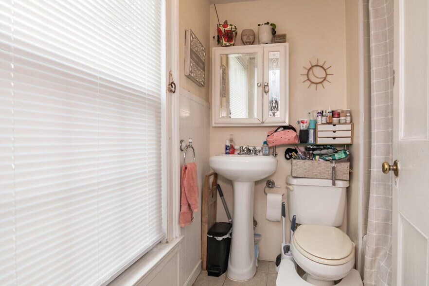 More Photos Of 81 Bridge St, Northampton Multifamily For Sale