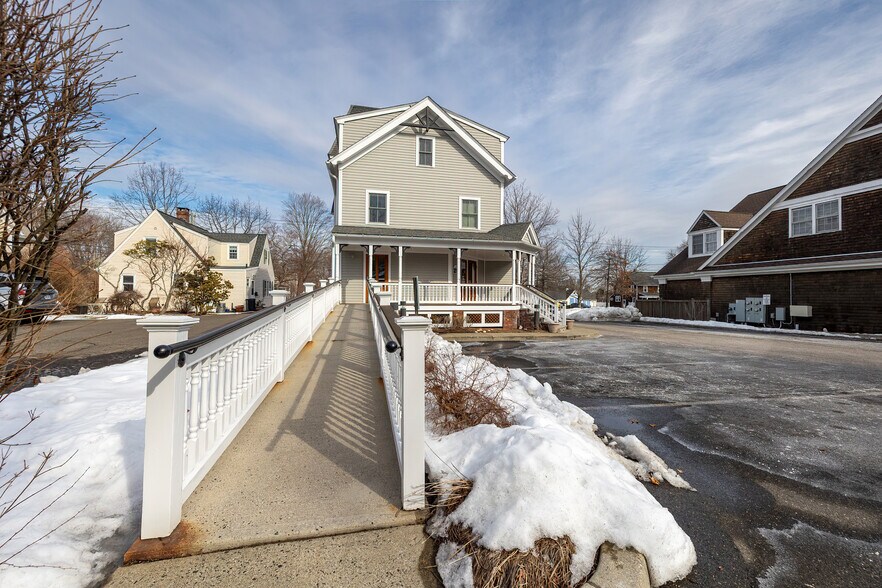 More Photos Of 27 Catoonah St, Ridgefield General Retail For Sale