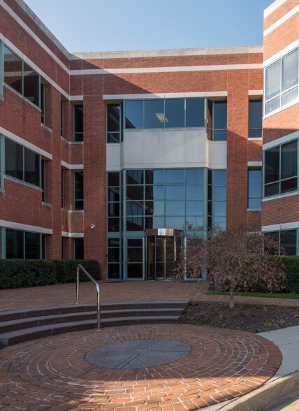 More Photos Of 1 Park West Cir, Midlothian Office For Lease