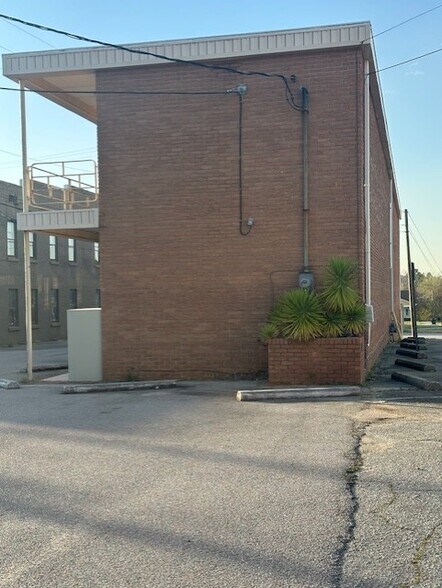 More Photos Of 372 Saint Paul St, Orangeburg Office For Sale