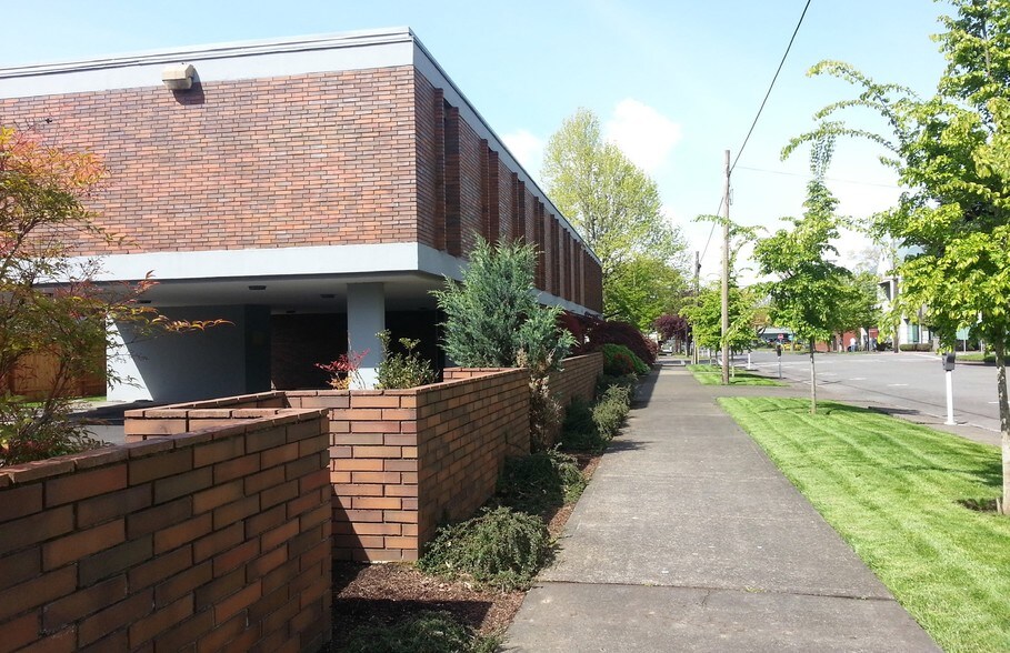 More Photos Of 303 E 16th St, Vancouver Coworking Space