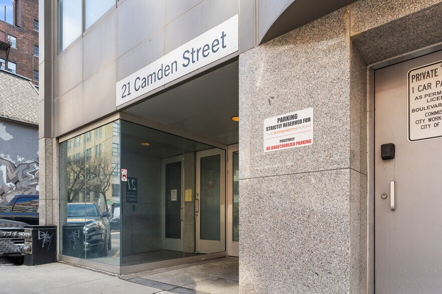 More Photos Of 21 Camden St, Toronto Office For Sale