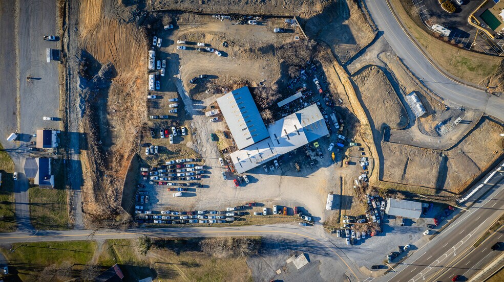 More Photos Of 116 Old Thomas Bridge Rd, Bluff City Warehouse For Lease