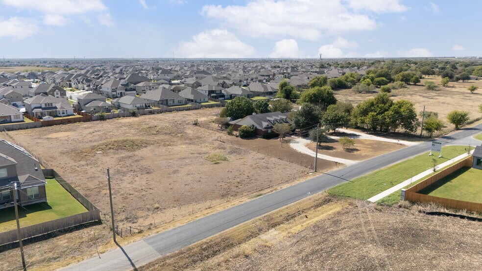 More Photos Of 900 County Road 132, Hutto Land For Sale