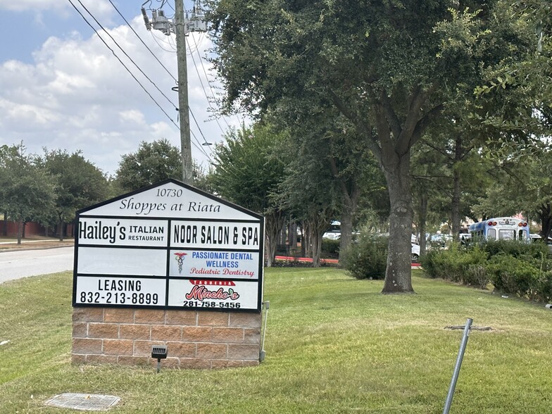 More Photos Of 10730 Barker Cypress Rd, Cypress Storefront For Lease