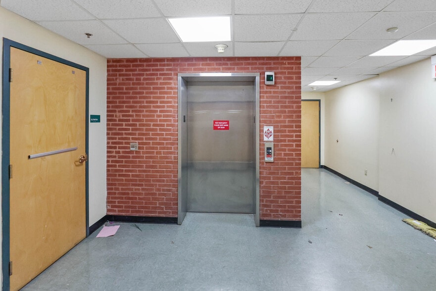 More Photos Of 651 Norwich Rd, Plainfield Schools For Sale