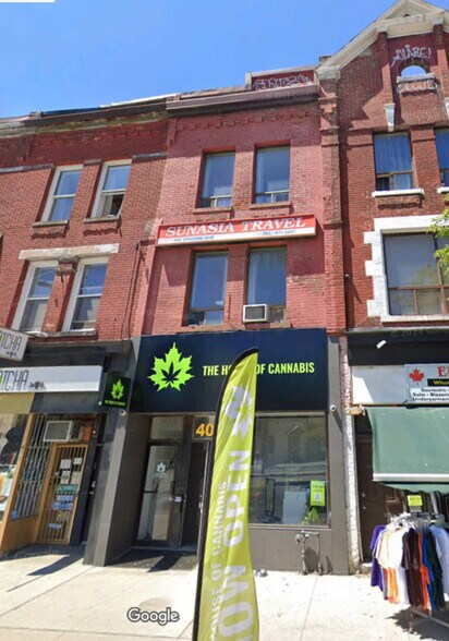 Primary Photo Of 404 Spadina Ave, Toronto Storefront Retail Residential For Lease