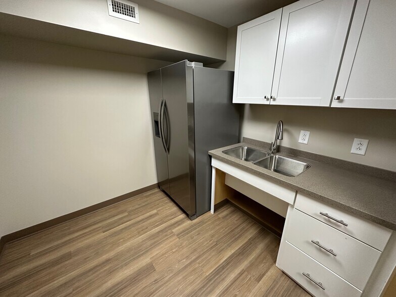 More Photos Of 43 Church St S, Concord Office For Lease