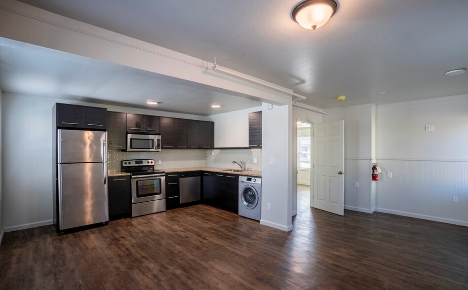 More Photos Of 907 S Carson St, Carson City Apartments For Sale