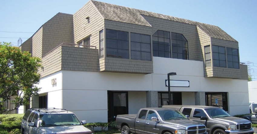 More Photos Of 1576 N Batavia St, Orange Light Manufacturing For Sale