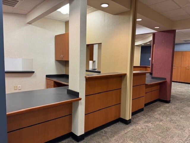 More Photos Of 477 McLaws Cir, Williamsburg Office For Lease