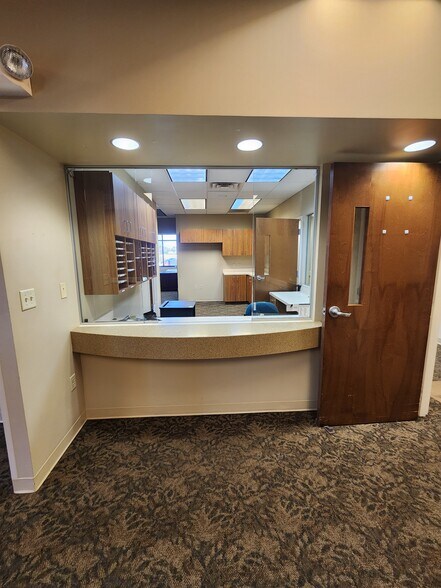 More Photos Of 8400 Northrun Medical Dr, Mechanicsville Office For Lease