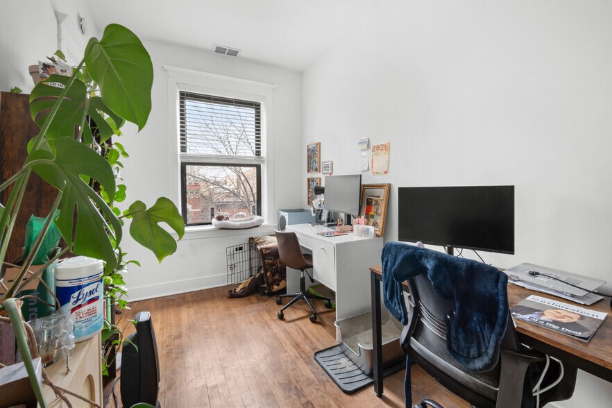 More Photos Of 1133 N Winchester Ave, Chicago Apartments For Sale