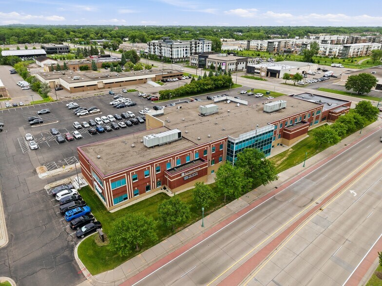 More Photos Of 1835 W County Road C, Roseville Medical For Lease