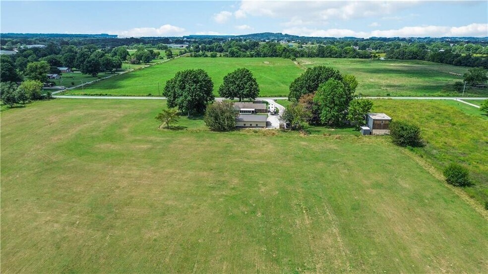 More Photos Of 5039 Primrose Rd, Springdale Specialty For Sale