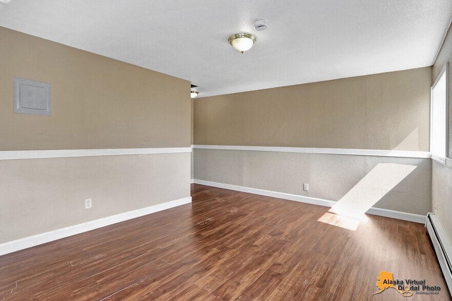 More Photos Of 1335 Hyder St, Anchorage Apartments For Sale