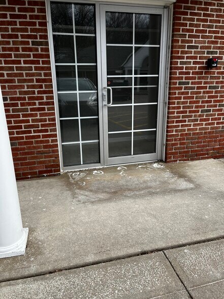 More Photos Of 27350-27358 Center Ridge Rd, Westlake Office For Lease