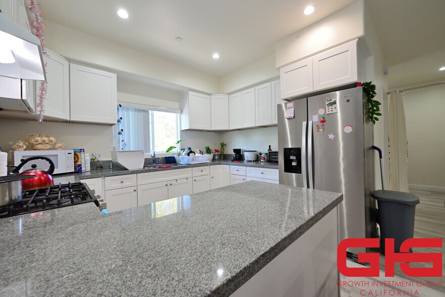 More Photos Of 4704 Florence Ave, Bell Apartments For Sale