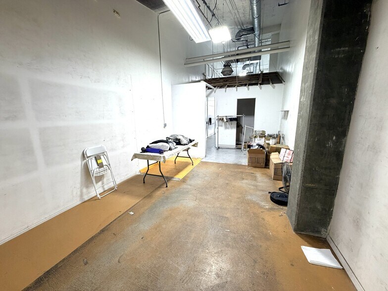 More Photos Of 790 E 12th St, Los Angeles Storefront For Lease