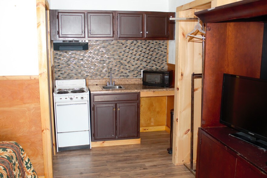 More Photos Of 11899 State Route 4, Whitehall Hotel For Sale