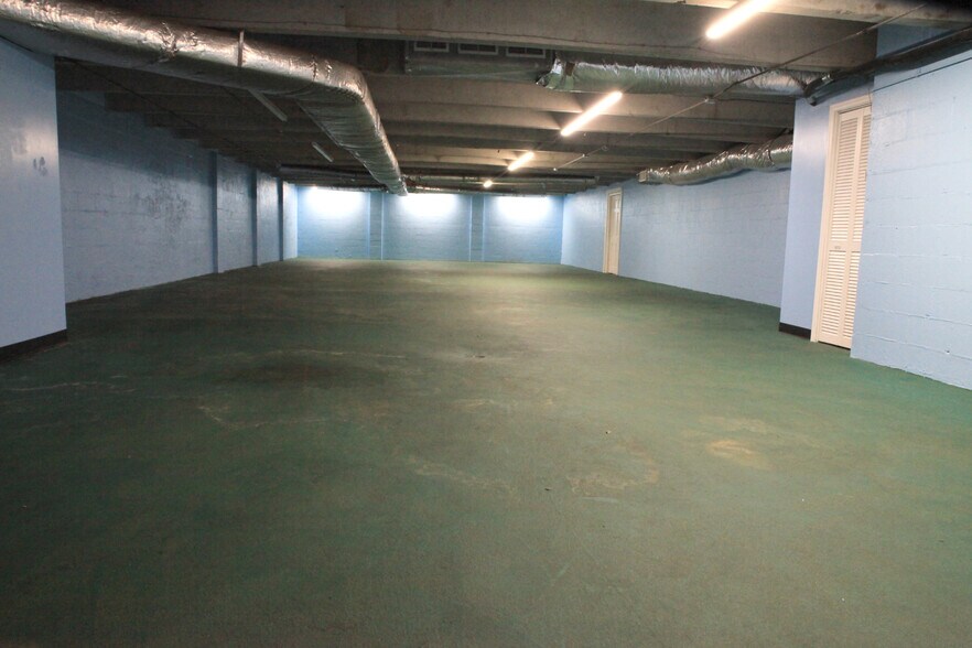 More Photos Of 509 Memorial Blvd, Murfreesboro Freestanding For Lease