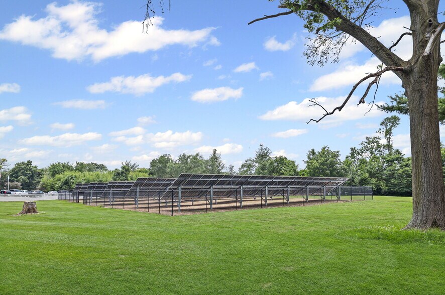 More Photos Of 200 Arlington Dr, Granite City Golf Course Driving Range For Sale