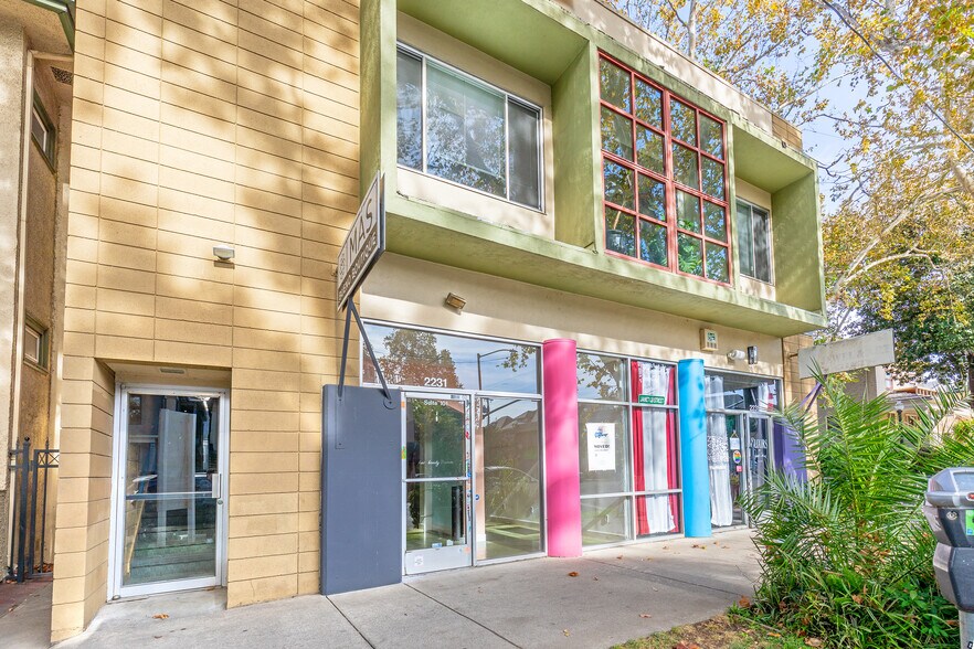 More Photos Of 2231 J St, Sacramento Office For Sale