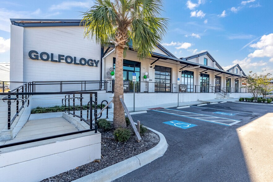 More Photos Of 2450 5th Ave S, Saint Petersburg Manufacturing For Lease