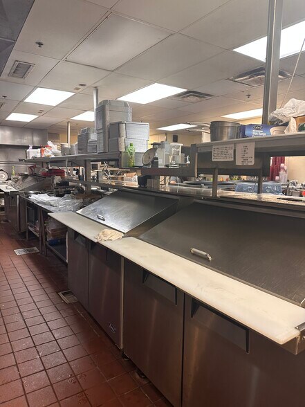More Photos Of 4050 NW Federal Hwy, Jensen Beach Restaurant For Sale