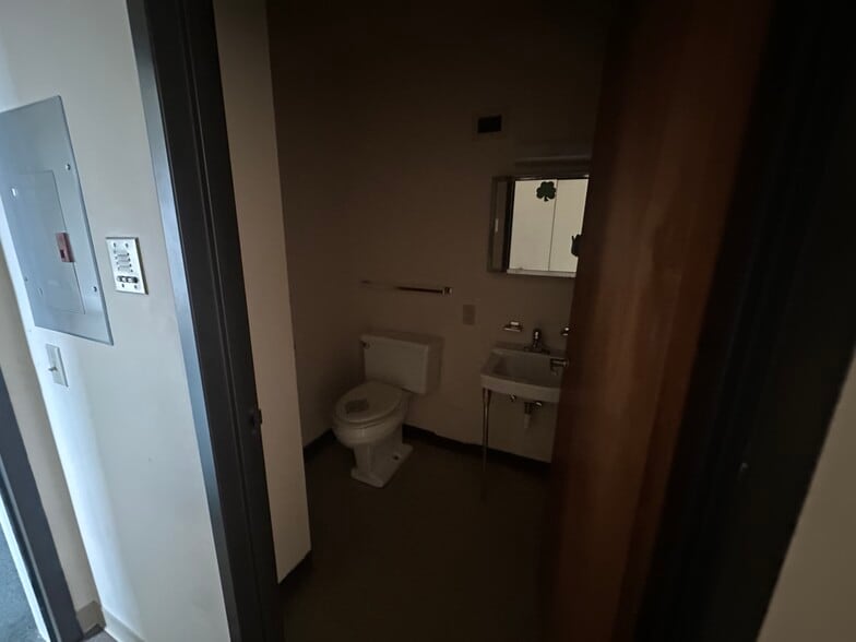 More Photos Of 215 Lelia St, Pittsburgh Apartments For Sale