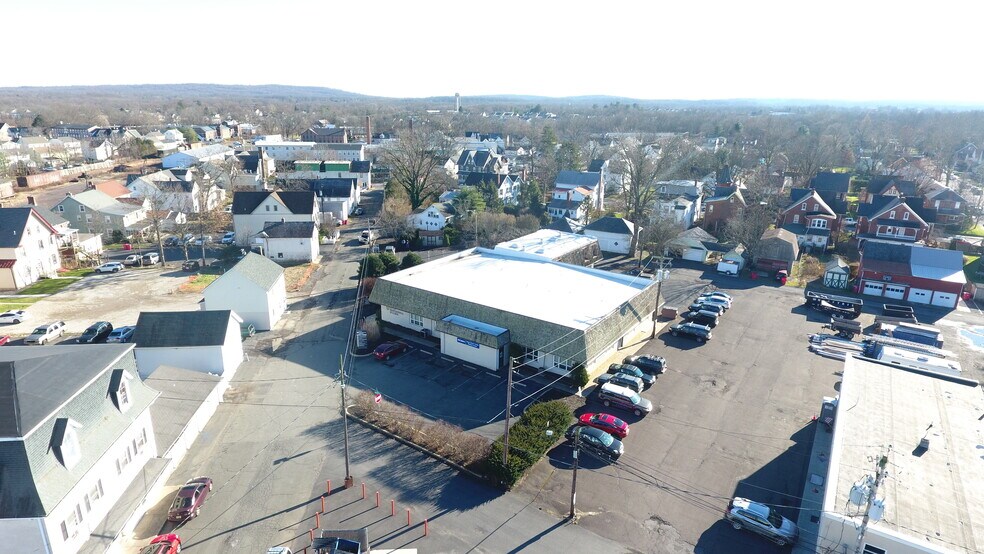 More Photos Of 200 Apple St, Quakertown Medical For Lease