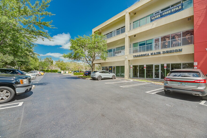 More Photos Of S NW 183 St, Hialeah Storefront Retail Office For Sale