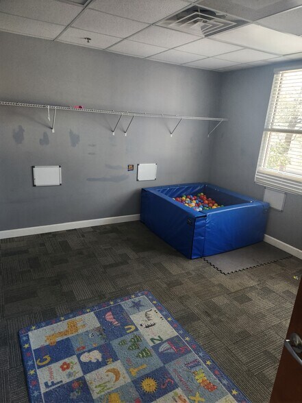 More Photos Of 5101 Dunlea Ct, Wilmington Storefront Retail Office For Lease