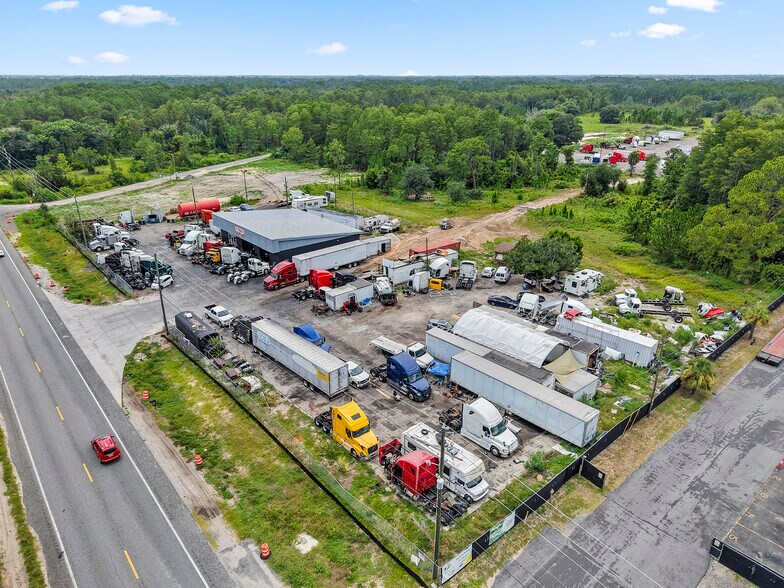 More Photos Of 3517 US Highway 17 92 N, Davenport Truck Terminal For Sale