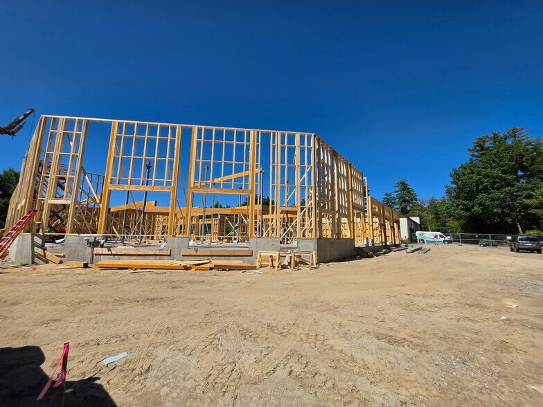 More Photos Of 30 Harvey Rd, Bedford Light Manufacturing For Lease