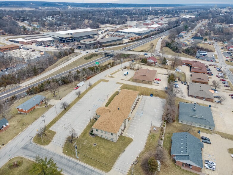 More Photos Of 2023 St. Mary's Blvd, Jefferson City Medical For Lease