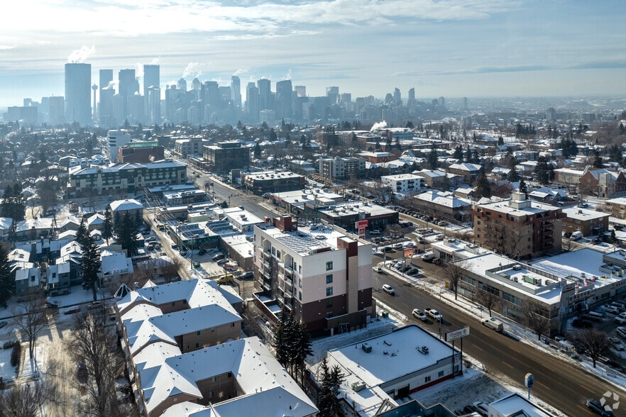More Photos Of 1406 Centre St NE, Calgary Apartments For Sale