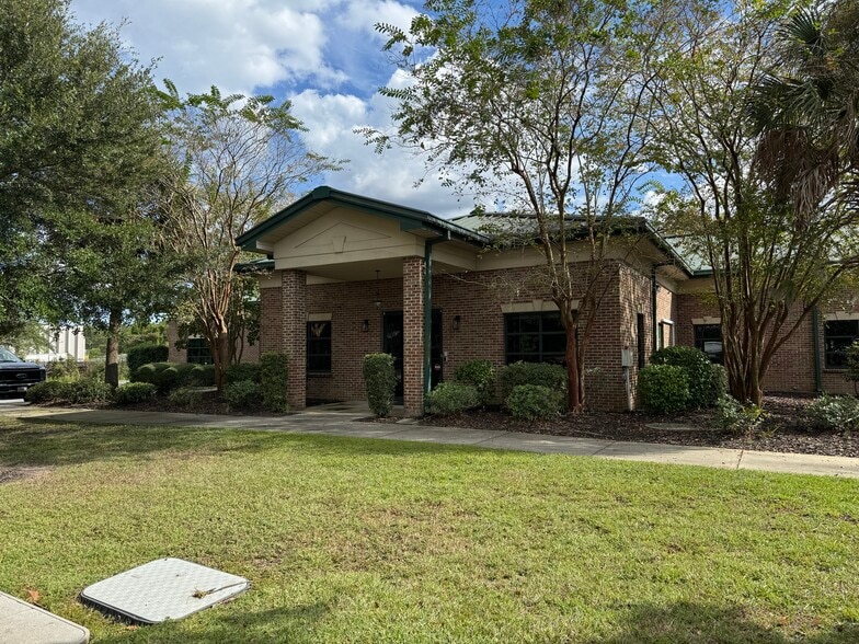 More Photos Of 3255 Industry Dr, North Charleston Medical For Sale