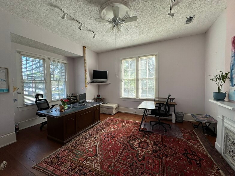 More Photos Of 458 America St, Baton Rouge Medical For Sale