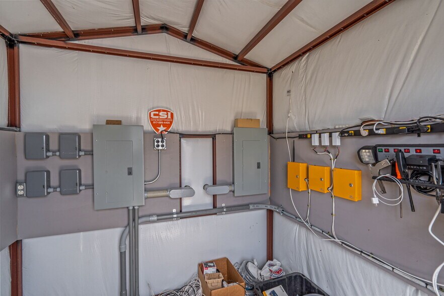 More Photos Of 101 Enchanted Lakes dr, Azle Self Storage For Sale