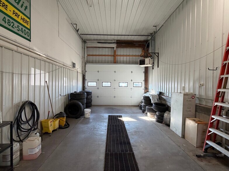 More Photos Of 2861 N 600W, Jasper General Retail For Sale