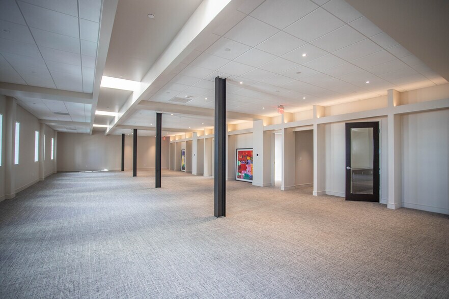 More Photos Of 130 S Orange Ave, Orlando Office Residential For Lease