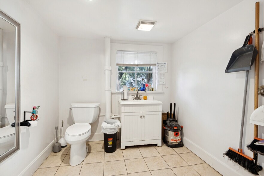 More Photos Of 4119 Magazine St, New Orleans Freestanding For Sale