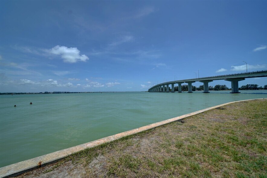 More Photos Of 805 S Gulfview Blvd, Clearwater Beach Land For Sale