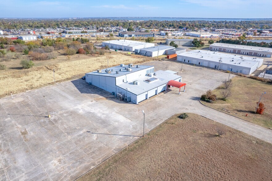 More Photos Of 6825 W Wilshire Blvd, Oklahoma City Theater Concert Hall For Sale